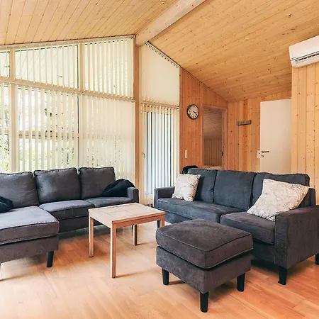 10 Person In Fjerritslev-by Traum *